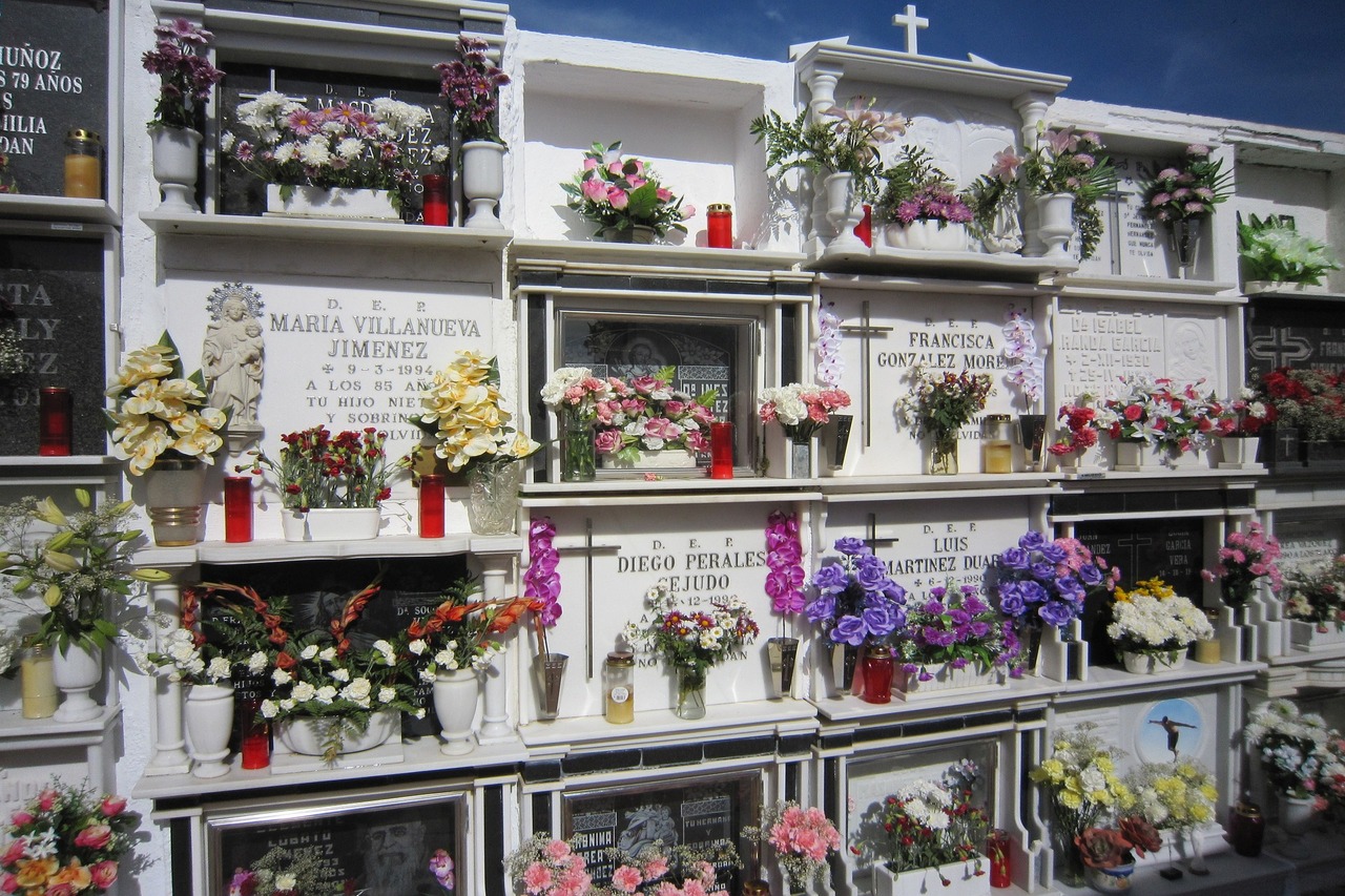 Columbario: Conserva las cenizas de tus seres queridos en un lugar de memoria